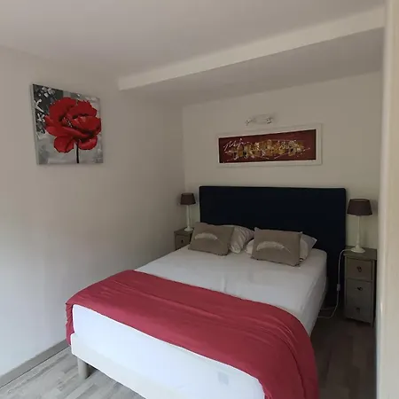 L'amiraute Apartment